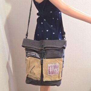 NWOT Myra Messenger Bag